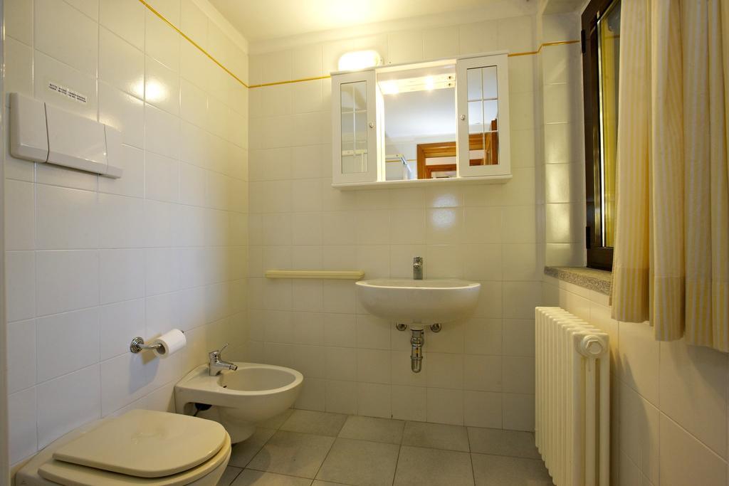 Villa Panorama Porto Valtravaglia Eksteriør bilde