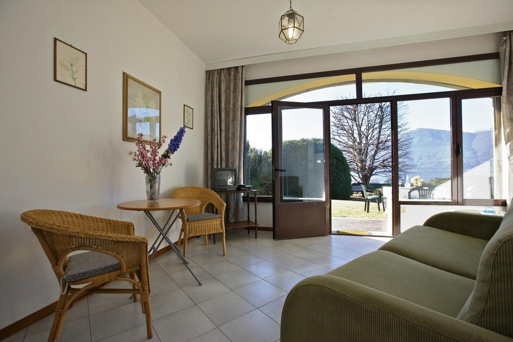 Villa Panorama Porto Valtravaglia Eksteriør bilde