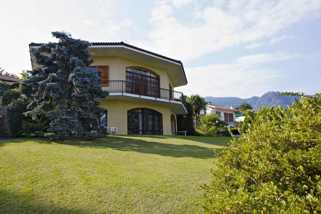 Villa Panorama Porto Valtravaglia Eksteriør bilde